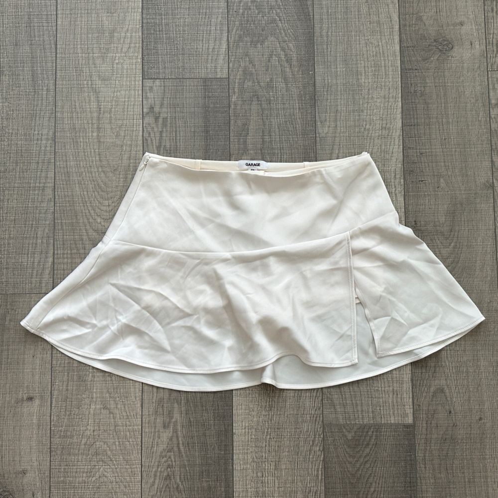 Garage Women's Cream Skort
